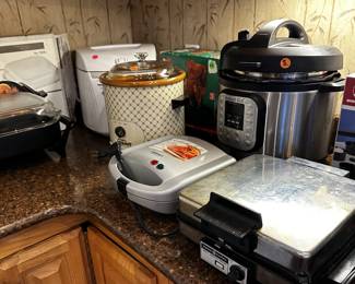 Instapot, crock pot, electric skillet