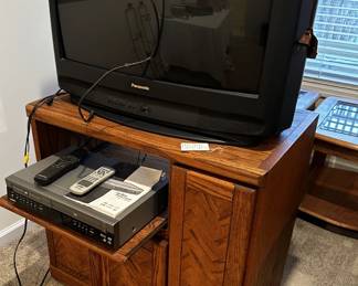 Very nice, small TB stand.