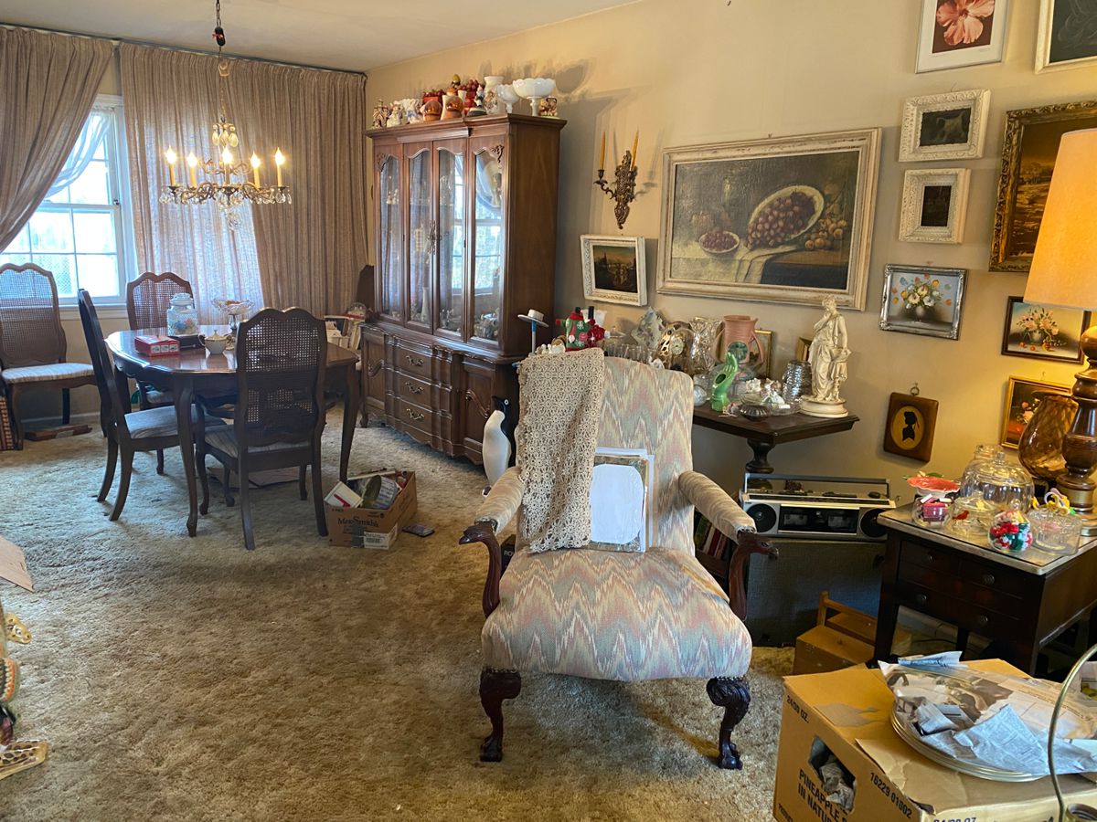 Roselle Estate Sale LOADED With Years of... starts on 2/2/2024
