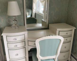 POTTERY BARN TEEN BEDROOM SET