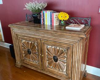 STUNNING CREDENZA