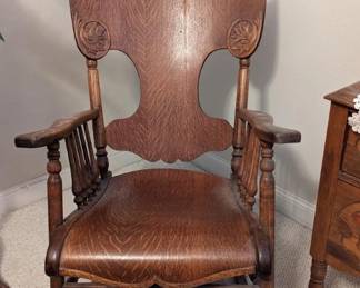 Oak antique rocker