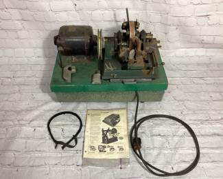 BIHY117 Ilco 2196K Turret Key Machine This is a vintage ilco 2196K turret key machine for cutting and fabricating new metal keys.
