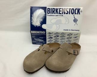 BIHY821 New Boston Birkenstocks New in box pair of 'Boston' Birkenstocks. "Normal" size, Suade Taupe color.
