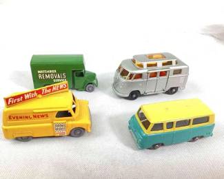 BIHY703 Vintage Linsey Of England Cars, Vans And Business Vehicles Includes No 42 Evening news Van, No 34 Volkswagen Camper, No 17 Matchbox Removal Service and No 70 Thames Estate Car. Cars are in excellent condition!
