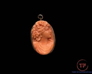 Vintage Cameo Pendant / Brooch with 10K GOLD Frame