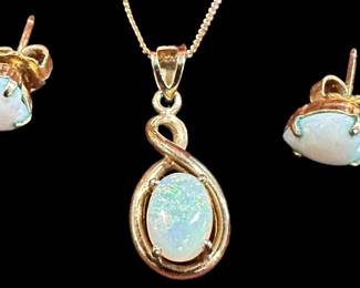 14K GOLD and Opal Necklace and Earrings Set