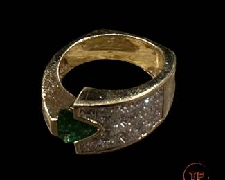 18K GOLD Tsavorite Garnet and Diamond Ring