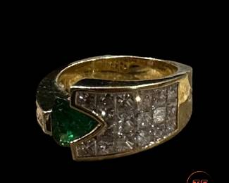 18K GOLD Tsavorite Garnet and Diamond Ring