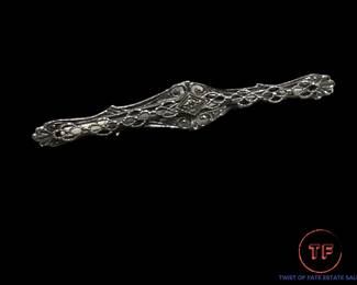 10K GOLD and Diamond Filigree Brooch