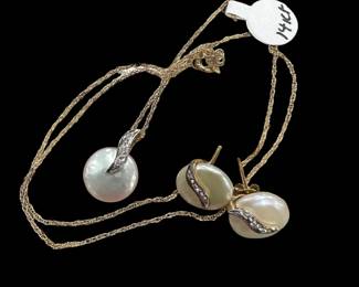 14K GOLD Diamond and Disc Pearl(s) Earring and Necklace Set