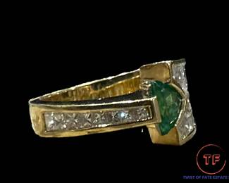 18K GOLD Tsavorite Garnet and Diamond Ring