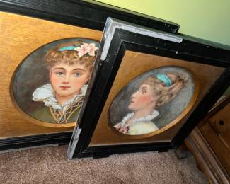 ooh ahh... hand painted plates in frames with numbers on back, no mark