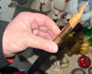 COLUMBIA LARGE Writing implement / Pen ??