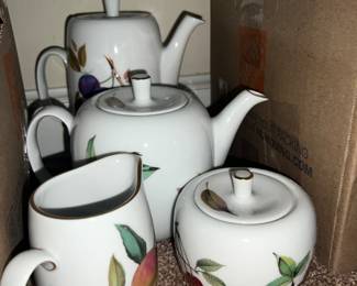 Royal Worcester Porcelain Evensham