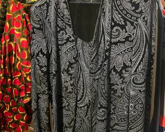 Many gorgeous women’s plus plus sized garments, many new with tags. 