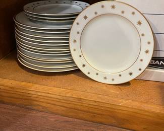 Vintage Lillian Vernon gold 8 point stars, LV5 pattern, dessert and entree plates.