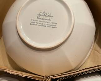 Mikasa Continental 60 piece china set, new in box, Japan.