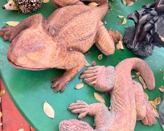 TERRACOTTA IGUANAS 