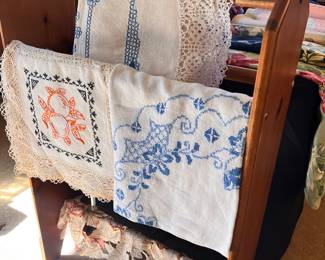 SO MANY GORGEOUS LINENS