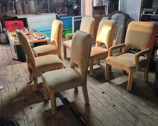 Set of 6 groovy cushioned velvet dining chairs