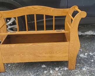  Amish made oak storage bench