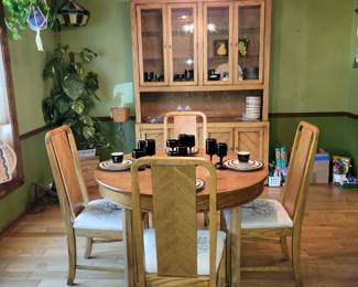 Huntley by Thomasville dining table, China hutch & buffet/server