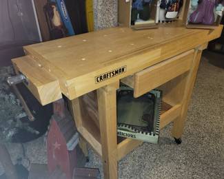 Craftsman rolling tool bench