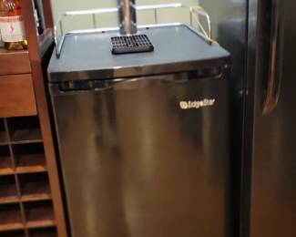 Kegerator, Bud Light, Edge Star Refrigerator