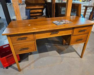 Robinson Mid century desk $50.00
