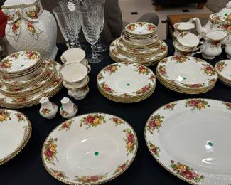 Country Rose!  We had several pieces in our last sale, and sold almost every piece.  The pieces in this sale are from another client.