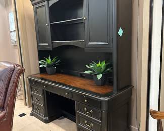 Hekman Desk/Credenza/Bookshelf 