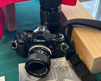 CANON A1 CAMERA WITH 50MM 1: 3.5 LENS AND CANON ZOOM LENS 80-200MM 1:4