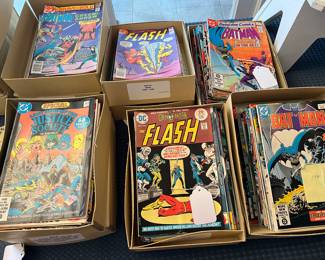 LARGE QUANTITY OF VINTAGE SUPERHERO COMIC BOOKS