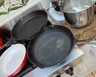 US JUMBO #14 CAST IRON SKILLET (15" DIAMETER) AND #10 SKILLET (12" DIAMETER)