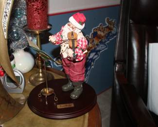 Fiddle Playing Santa