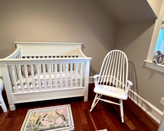 Nursery Crib converts to youth bed