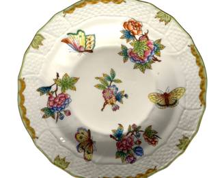12 Queen Victoria luncheon plates by Herend