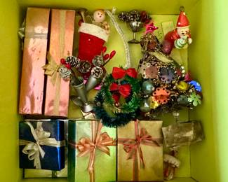 Doll house Christmas decor