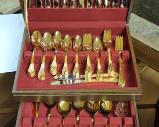 Gold tone Flatware Set