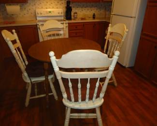 table with 4 chairs