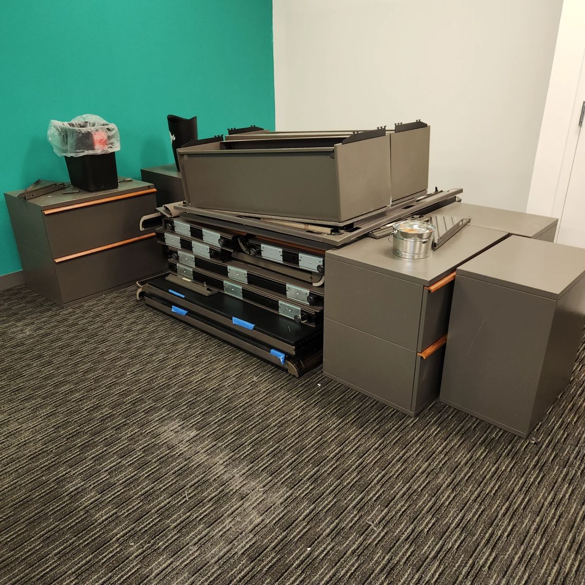 ABSOLUTE ESTATE SALES Office Furniture... starts on 1/20/2024