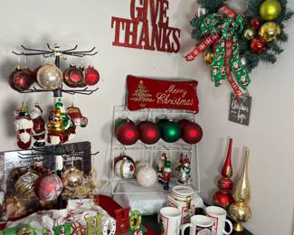 There are 3 Neiman Marcus coffee mugs in this picture dated 1996, 1997, and 1999. They are in excellent condition.