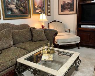 Coffee table measures 36x36x16h