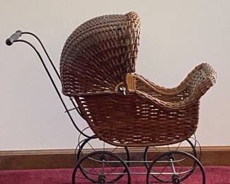 Antique Wicker Pram/Baby Carriage