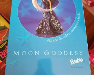 BOB MACKIE Moon Goddess (D)