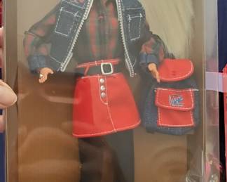 Arizona Jean Company Barbie (mini skirt) 1995 (D)