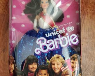 Unicef Barbie (D)