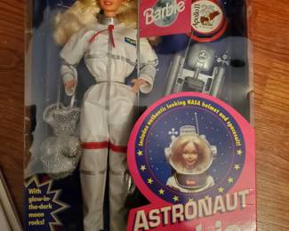Astronaut Barbie (D)