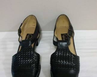 Ladies Pappagallo Black Leather Dress Shoes